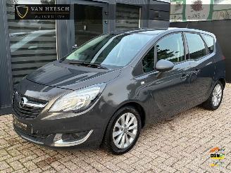 Schadeauto Opel Meriva 1.4 Business+ | Airco Navi Lm-velgen 2017/4