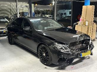 krockskadad bil auto Mercedes E-klasse E200d 2017/1