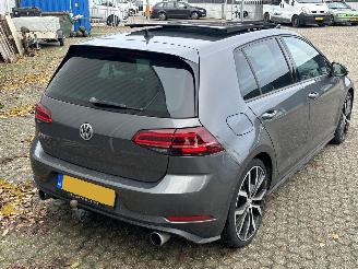Volkswagen Golf 2.0TSI GTI picture 2