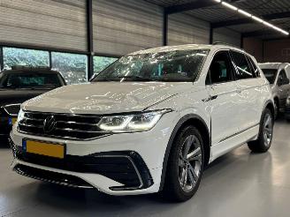 krockskadad bil auto Volkswagen Tiguan 1.5TSI R-Line 2023/1