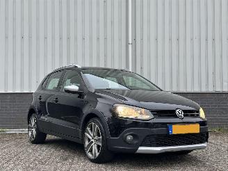 krockskadad bil auto Volkswagen Polo 1.2 TSI Cross 2012/1