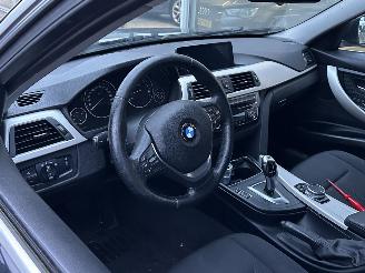 Auto incidentate BMW 3-serie 318i Luxury 2016/1