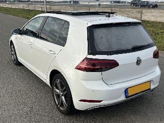 Volkswagen Golf 1.0 Tsi Join Edition picture 5