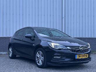 skadebil auto Opel Astra 1.0 innovation AUTOMAAT 2017/1