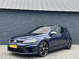 uszkodzony samochody osobowe Volkswagen Golf 2.0TSI R 4Motion 300pk 2014/1