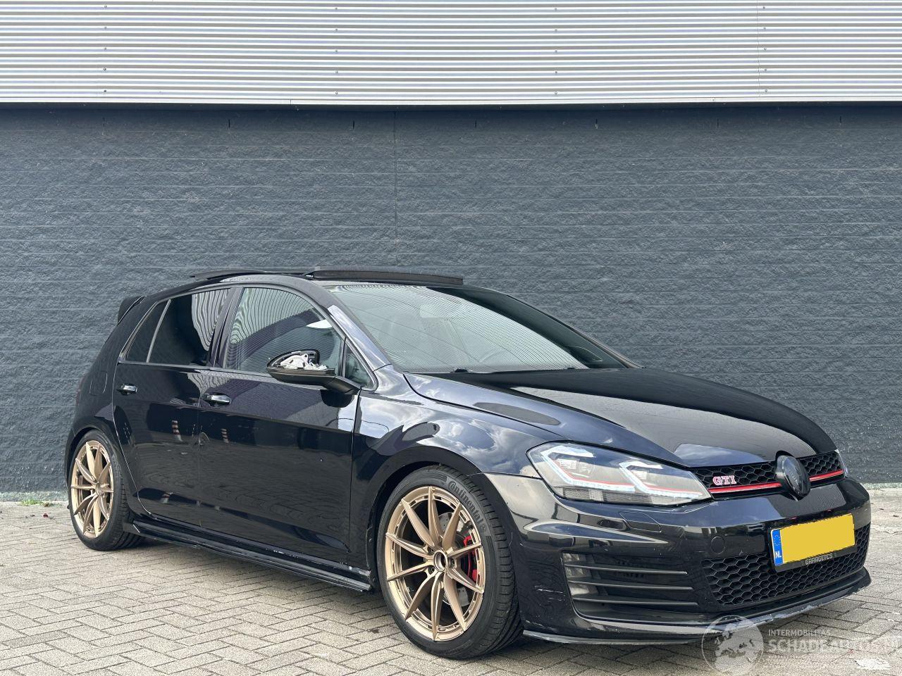 Volkswagen Golf 2.0TSI 400PK! Panorama Led Leer