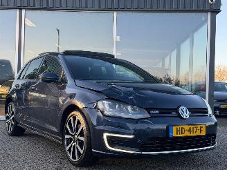 krockskadad bil auto Volkswagen Golf 1.4 TSI GTE PANO DSG 2015/10