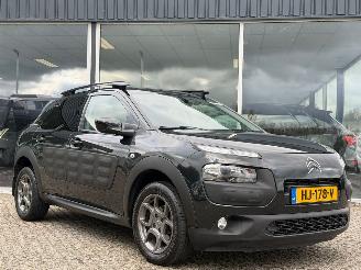 damaged passenger cars Citroën C4 cactus 1.2 PureTech Shine 2015/11