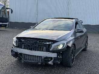 krockskadad bil auto Mercedes A-klasse A45 AMG 4 MATIC Edition 1 2013/4