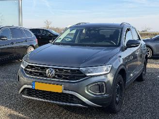 Coche accidentado Volkswagen T-Roc 1.5 TSI Life Business AUTOMAAT 2023/8