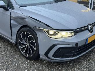 Volkswagen Golf 1.5 eTSI R-Line PANO/AUTOMAAT picture 7