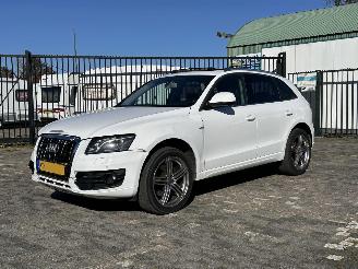 krockskadad bil auto Audi Q5 3.2 FSI QUATTRO PANO/AUTOMAAT 2009/12