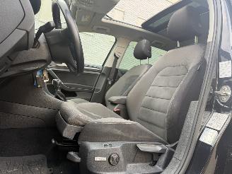 Volkswagen Golf 1.0TSI PANO/DSG picture 8