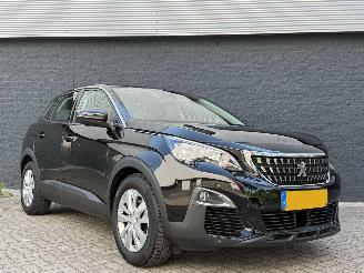 Schadeauto Peugeot 3008 1.2 Benzine AUTOMAAT KM STAND NAP 2020/10