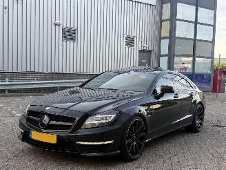 Vaurioauto  passenger cars Mercedes CLS 63 amg PANO/LED/FULL OPTION 2012/3