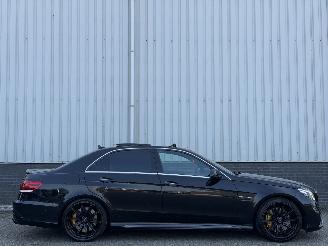 Mercedes E-klasse E63 AMG 4 MATIC PANO/FULL OPTION picture 3