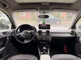 Audi A1 1.6TDI S-LINE PANORAMADAK picture 7