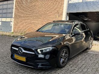 Schadeauto Mercedes A-klasse A180d AMG/AUTOMAAT/PANO 2018/5