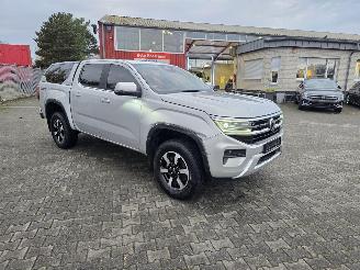 uszkodzony samochody osobowe Volkswagen Amarok  2024/5