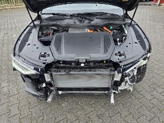 Audi SQ8  picture 12