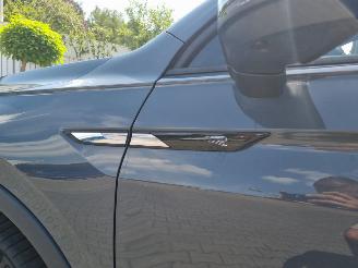 Volkswagen Tiguan R-LINE TDi 4MOTION 142 kW picture 21