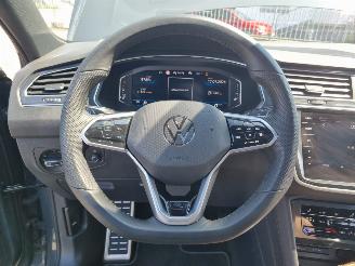 Volkswagen Tiguan R-LINE TDi 4MOTION 142 kW picture 32