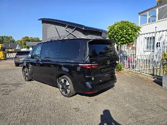 krockskadad bil auto Volkswagen Transporter T7 California OCEAN TDi 2025/4