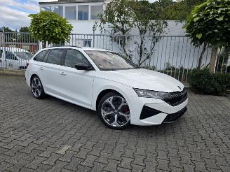 damaged passenger cars Skoda Octavia RS 195 kW 2026/1