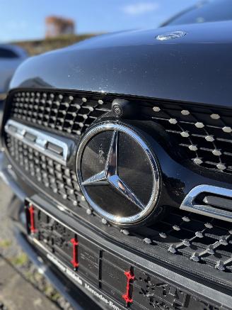 Mercedes GLA 250e AMG-Line picture 3