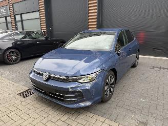 uszkodzony samochody osobowe Volkswagen Golf 8.5 Facelift 1.5 eTSI GOAL Vol optie! 2025/11