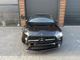 Mercedes Cla-klasse Shooting Brake 250e AMG-Line Full Option picture 2