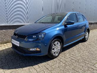 Schadeauto Volkswagen Polo Trendline Navi, Climatronic, Trekhaak af neembaar 2017/8
