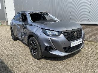 Peugeot 2008 Allure Camera, Navi, Apple carplay, Clima picture 6