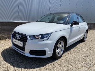 Schadeauto Audi A1 1.0 TFSI Adrenalin Airco, PDC Achter, Stoelverwarming 2017/7