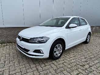 Unfallwagen Volkswagen Polo 1.0 TSI Trendline Business Apple Carplay/Android Auto, Navi, Airco 2021/6