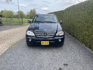 uszkodzony samochody osobowe Mercedes ML 55 amg 2017/1