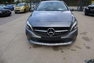 Unfallwagen Mercedes A-klasse 180 D 2017/7