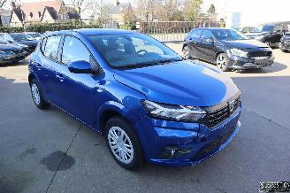 krockskadad bil auto Dacia Sandero 1.0 BENZ 2022/1