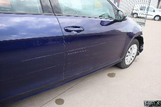 Volkswagen Golf 1.0 BENZ picture 13