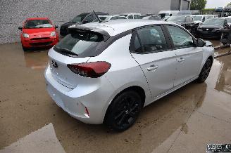Opel Corsa 1.2 BENZ picture 4