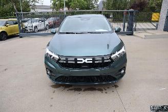 krockskadad bil auto Dacia Sandero 1.0 BENZ 2025/10