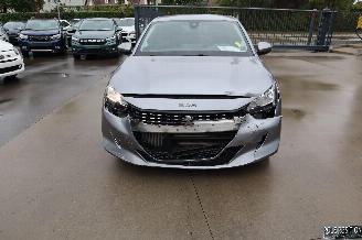 skadebil auto Peugeot 208 1.2 BENZ 2020/3