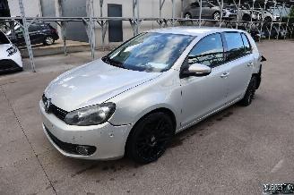 skadebil auto Volkswagen Golf 1.6 TDI 2011/4