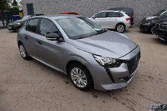 krockskadad bil auto Peugeot 208 1.2 BENZ 2022/12