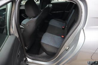 Peugeot 208 1.2 BENZ picture 10