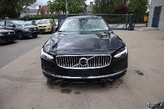 Schadeauto Volvo S-90 2.0 HYBRIDE / BENZ 2020/12