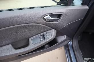 Renault Clio 1.0 BENZ picture 12