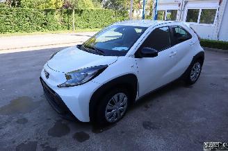 Vaurioauto  passenger cars Toyota Aygo 1.0 BENZ 2024/8