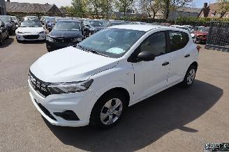 krockskadad bil auto Dacia Sandero 1.0 BENZ 2023/5