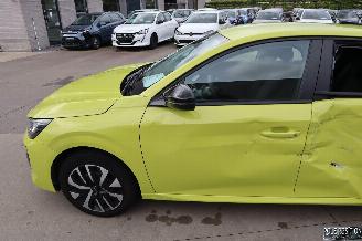 Peugeot 208 1.2 BENZ picture 8